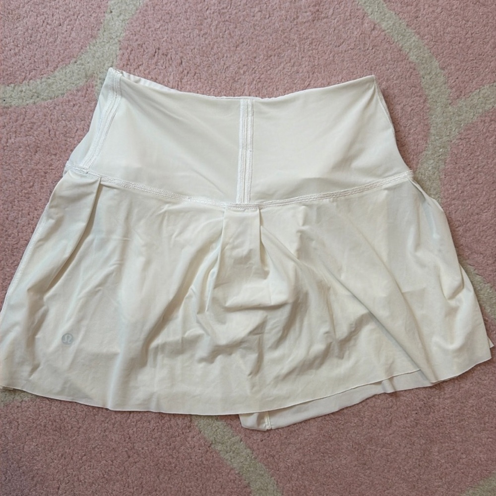 Lululemon size 4 white skort